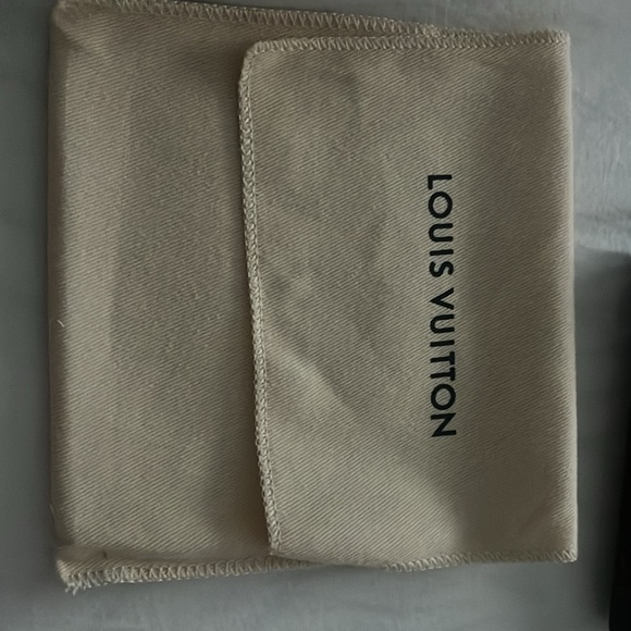 Louis Vuitton Victorine Wallet - Picture 7 of 7